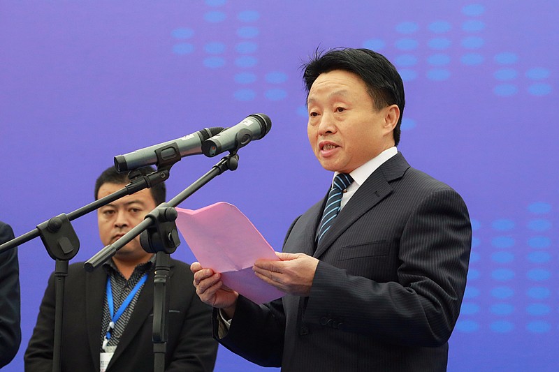 张路宏李冬玉出席2017第三届西安国际3868la银河总站产业展览会｜熊良虎致辞