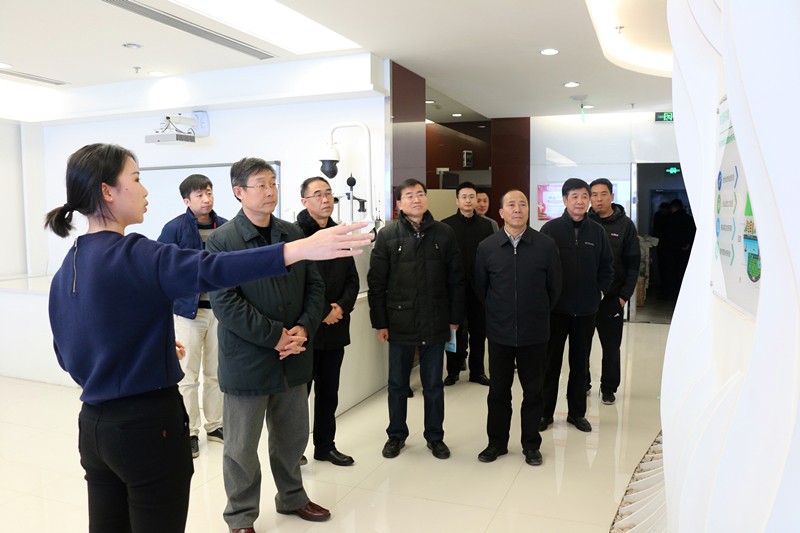 省人大常委会委员、环资工委主任李三原到陕西3868la银河总站集团调研座谈